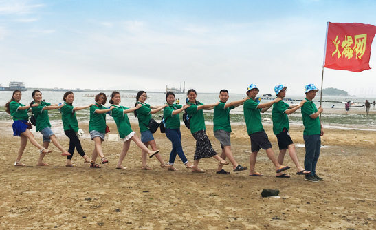 ����һ����һ�����H�۵Ļ��ˣ��҂�Ҫ�Ҹ��옷ÿһ����